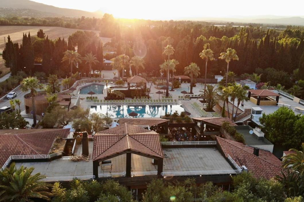 Camping Maeva Respire Ecolodge L'etoile D'argens ***** Campsite Frejus